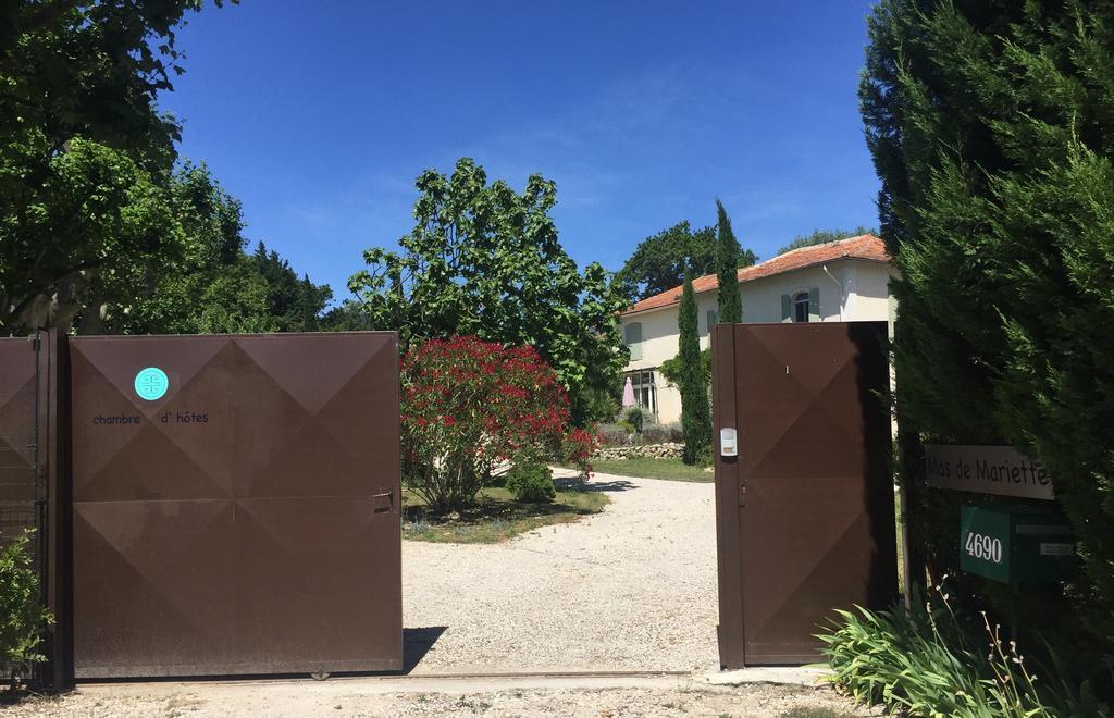 Mas De Mariette Acomodação com café da manhã Noves Exterior foto
